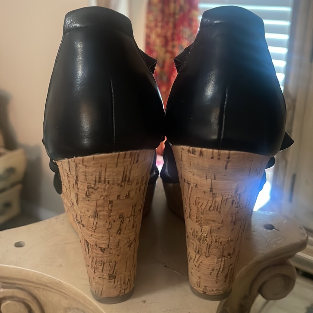 Strapped Wedges - Picture 5 of 8
